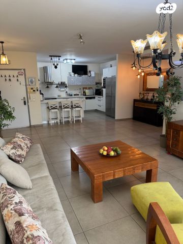 דרך דגניה 69