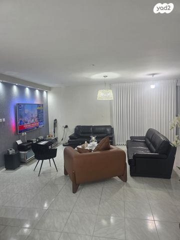 גג/ פנטהאוז, מחניים 4, הסיטי, אשקלון