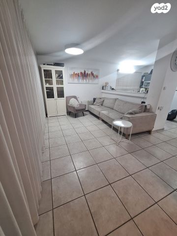 שדרות משה דיין 82