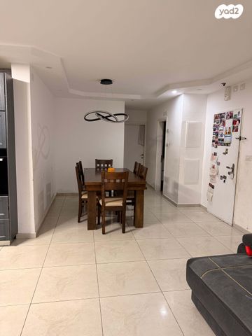 דירת גן, גפנוביץ 5, בית אליעזר, חדרה