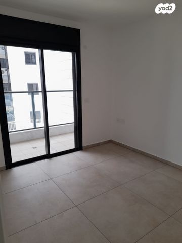 דירה, רפאל איתן 16, נאות שמיר, רמלה