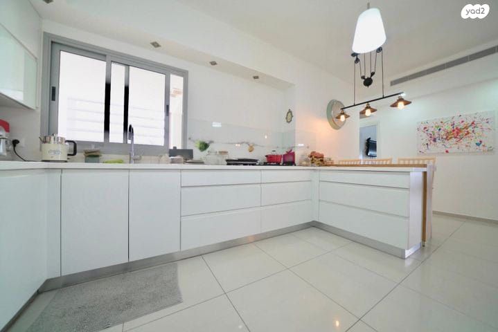 דירה, הרב יצחק שלינקה 10, נחלת יהודה, ראשון לציון