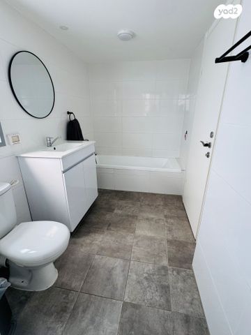 דירה, לאה גולדברג 4, גדרה מזרח, גדרה