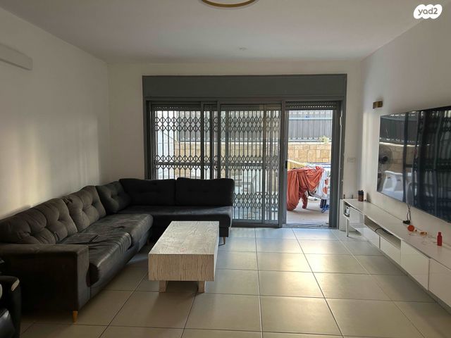 דירת גן, סמטת השחר 5, נווה רבין, אור יהודה