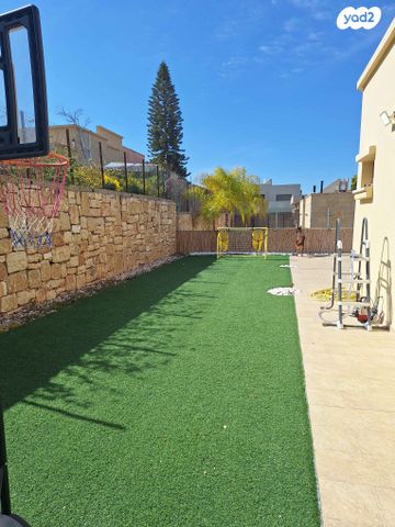 בית פרטי/ קוטג', זית 36, שאר העיר, מיתר / כרמית