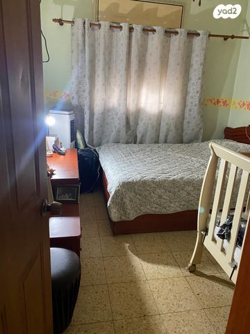 דירת גן, החצב 14, בני עי''ש, בני עי"ש