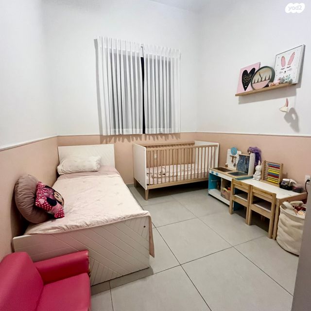 דירת גן, יוסי בנאי 75, פסגות אפק, ראש העין