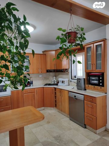 בית פרטי/ קוטג', עפרוני 5, נווה מנחם, גבעת זאב