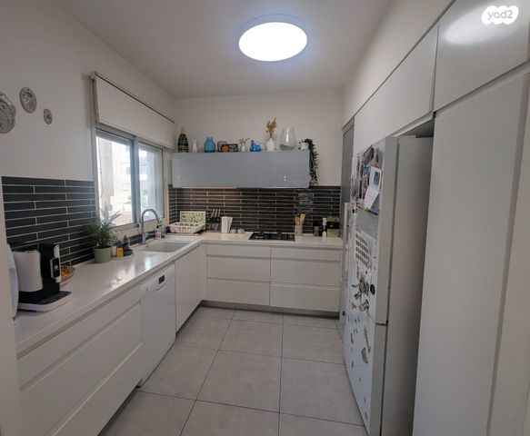 אוסטרובסקי 17