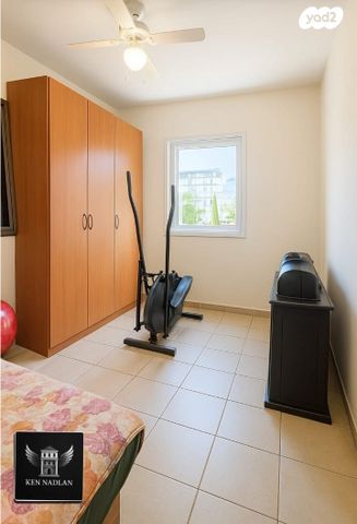 דו משפחתי, המושבה 13, שכונת האוצר, חדרה