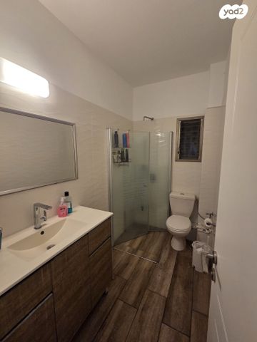 דירת גן, לח"י 42, הפרפר, קרית ביאליק