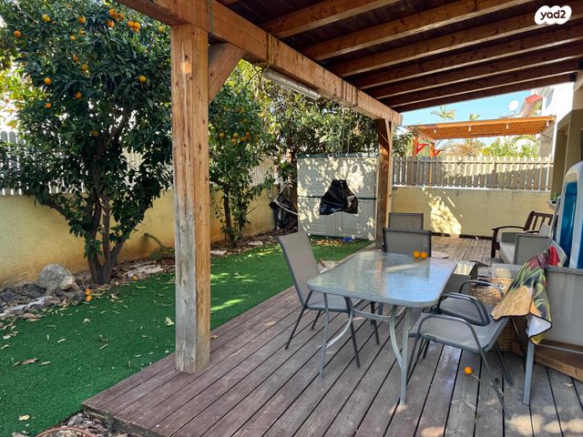 דו משפחתי, הרב טייב 18, שיכוני המזרח, ראשון לציון