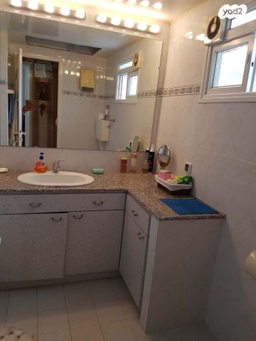 דירה, יוסף 8, הדר מרכז, חיפה