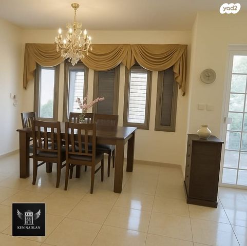 דו משפחתי, המושבה 13, שכונת האוצר, חדרה