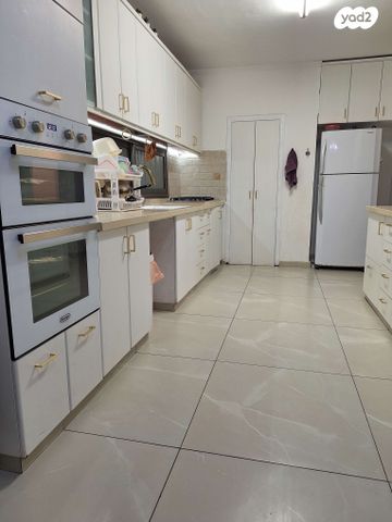 דירה, הלל יפה 35, מרכז העיר, חדרה