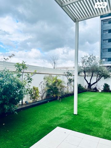 דירת גן, יוסי בנאי 75, פסגות אפק, ראש העין