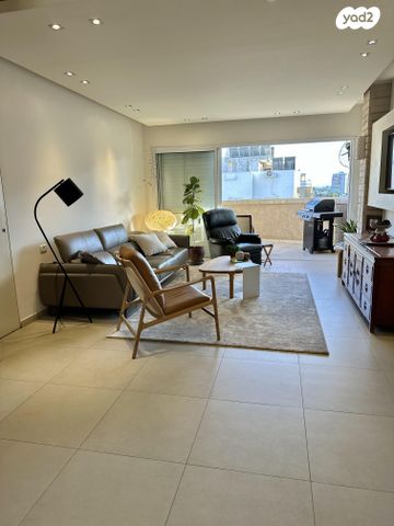 גג/ פנטהאוז, חנקין 10, ראשונים, ראשון לציון