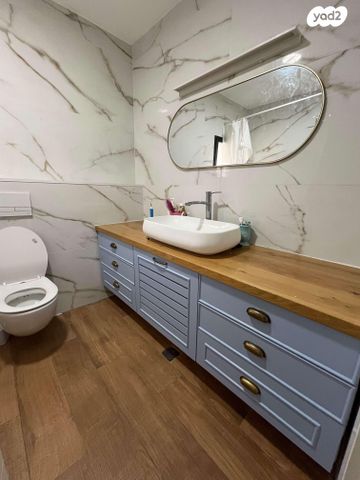 דופלקס, גפן 4, לשם, עלי זהב