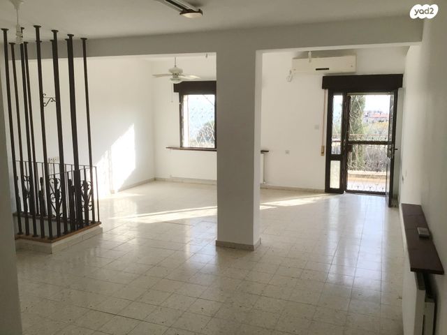 בית פרטי/ קוטג', ברוש 48, מבשרת ירושלים, מבשרת ציון