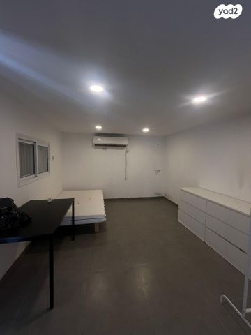 עובדיה בן שלום 22