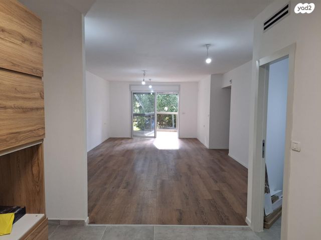 יעקב מרידור 12