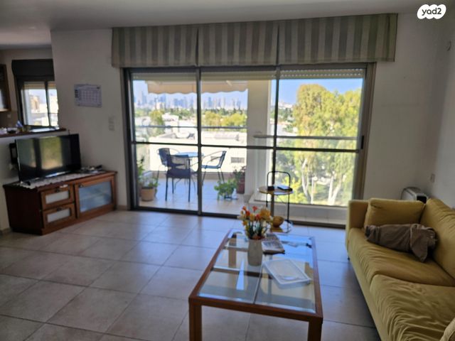 חנה רובינא 10