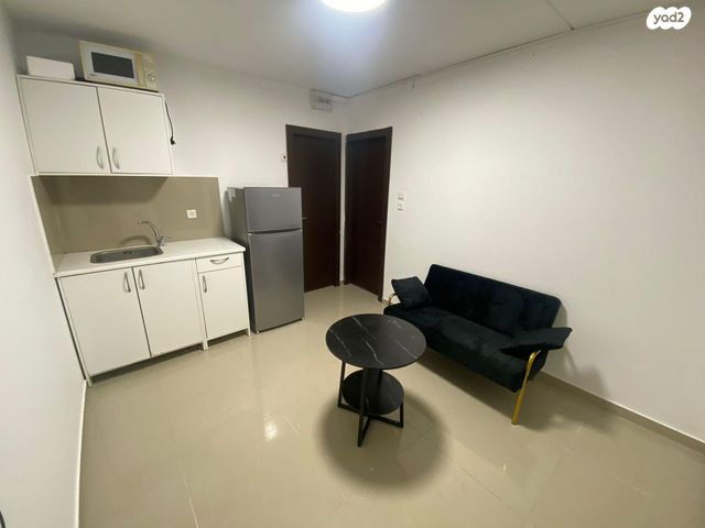 הרב הרצוג 21