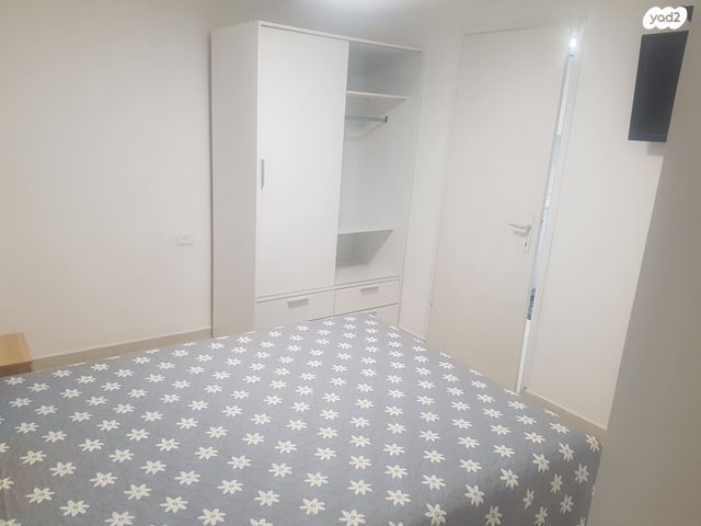 יחידת דיור, ברל כצנלסון 63, מעוז, כפר סבא