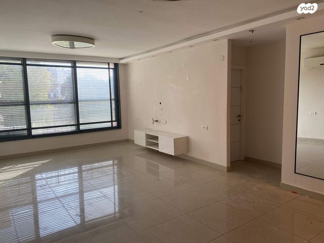 דירה, תרמ"ב 32, אברמוביץ', ראשון לציון