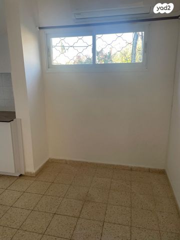 דירה, גיורא יוספטל 75, בן צבי, טירת כרמל