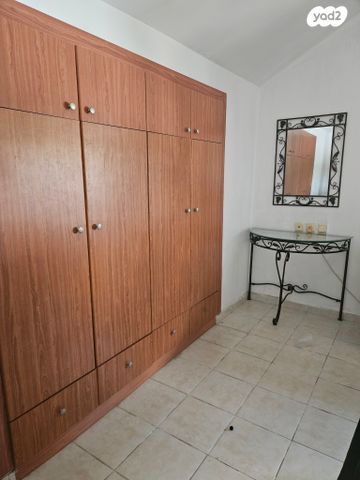 גג/ פנטהאוז, עמק דותן 18, הדרים, הדרים החדשה, כפר סבא