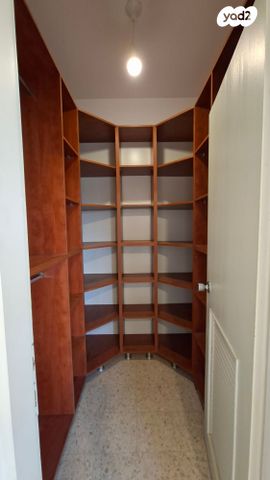 גג/ פנטהאוז, הערבה 4, נווה גנים, קרית מוצקין