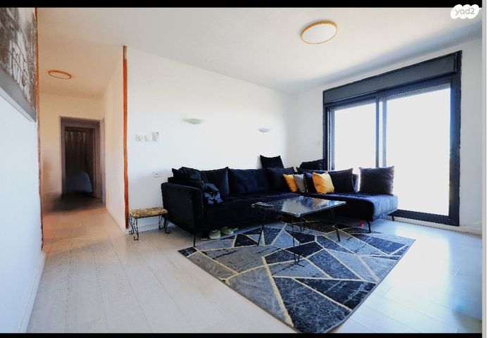 דירה, אדם 13, ארמון הנציב, תלפיות מזרח, ירושלים