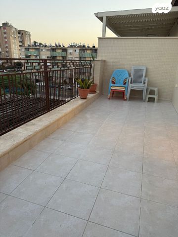 גג/ פנטהאוז, יצחק יציב 3, קרית חיים מזרחית, חיפה