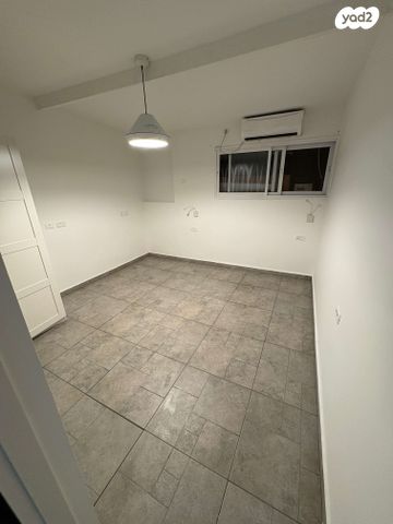 יחידת דיור, התפוח 20, פרדסיה, פרדסיה