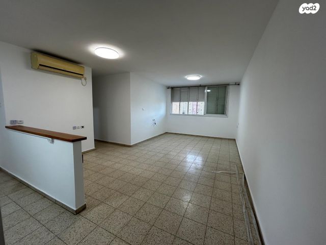 דירה, הרב יעקב רקח 2, נאות גנים, נתניה