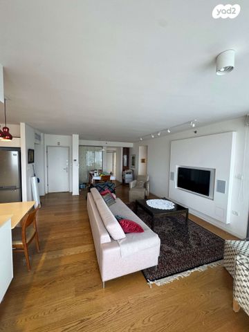 דירה, האשל 12, שכונת יהלום, מרכז העיר ב, רמת גן