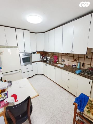 שדרות יעלים 84