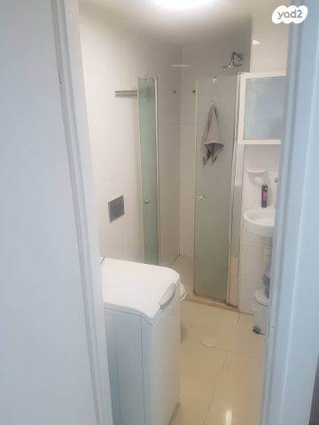 יחידת דיור, ברל כצנלסון 63, מעוז, כפר סבא