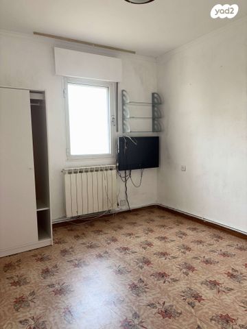 דירה, קרן היסוד 318, שכונה ותיקה - מרכז העיר, מעלות תרשיחא