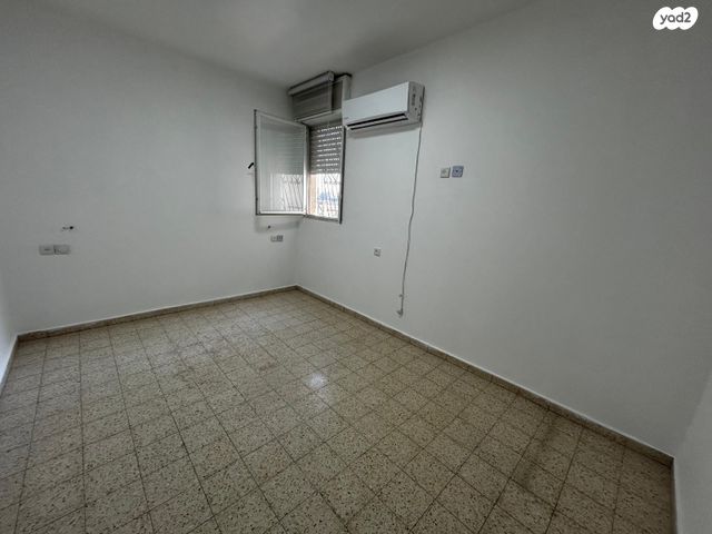 דירה, הרב יעקב רקח 2, נאות גנים, נתניה