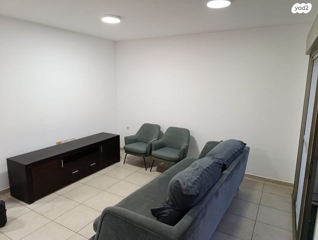 שדרות טום לנטוס 61