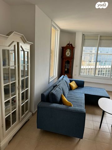 דירה, שדרות ניצה 22, צפון מערב מרכז העיר, נתניה