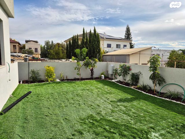 בית פרטי/ קוטג', מזל דגים 7, מתחם 11, הוד השרון