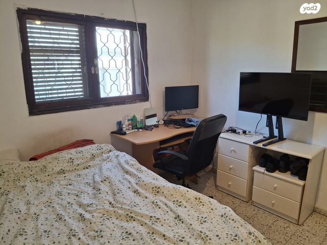 בני גאולים 7