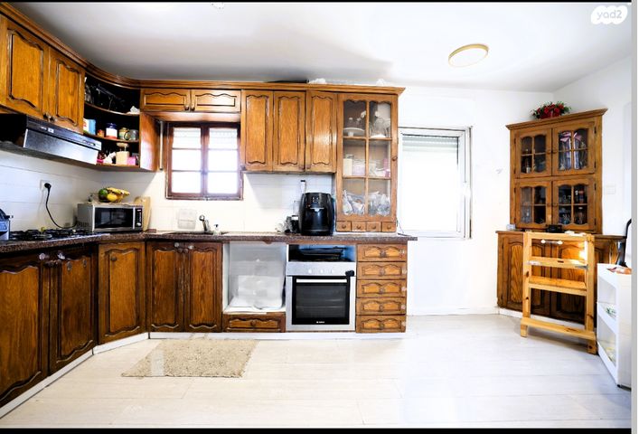 דירה, אדם 13, ארמון הנציב, תלפיות מזרח, ירושלים