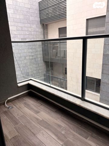 דירה, מניה שוחט 11, רמז, מערב ותיק, ראשון לציון