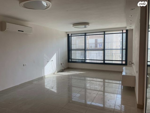 דירה, תרמ"ב 32, אברמוביץ', ראשון לציון