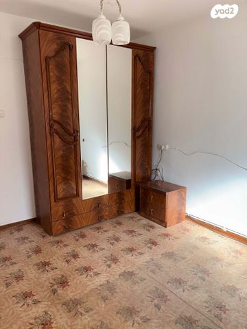 דירה, קרן היסוד 318, שכונה ותיקה - מרכז העיר, מעלות תרשיחא