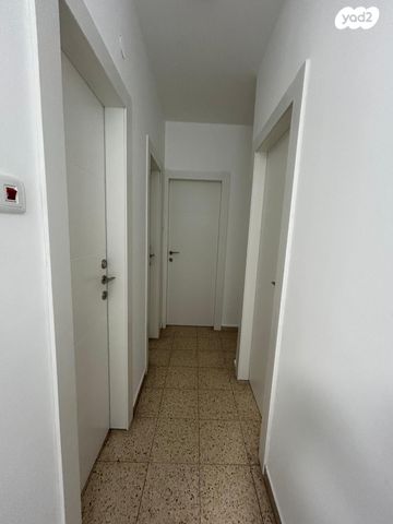 דירה, הרב יעקב רקח 2, נאות גנים, נתניה